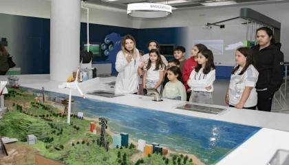 Çocuklar, İklim ve Çevre Bilim Merkezinde eğlenerek öğreniyor