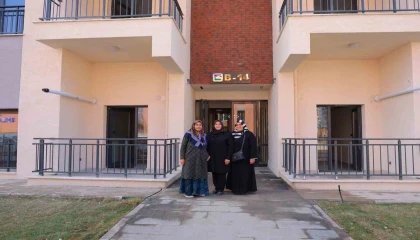 Deprem konutlarını gezenler: Çok güzel dört dörtlük, hoşumuza gitti