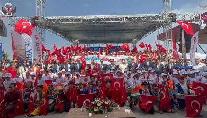 Depremin yaralarının sarıldığı Hatay’da 23 Nisan coşkusu