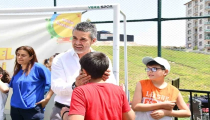 ‘Eğlence Tırı 23 Nisanda depremzede çocukların yüzünü güldürdü