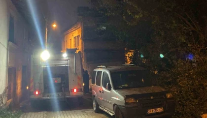 Eşyalarını yenilediği evi alevlere teslim oldu