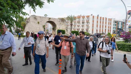 FIJET üyeleri Tarsusta sanat ve tarihi keşfetti