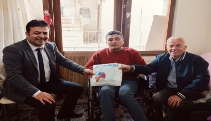 Gazipaşa SYDVden özel bireylere doğum günü sürprizi