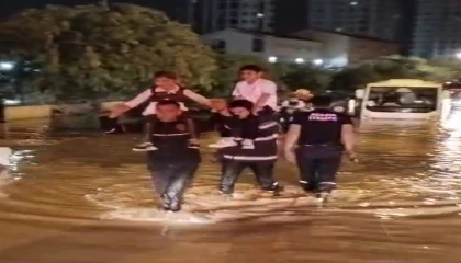 Her yağmurda yolların göle dönmesine vatandaş isyan etti