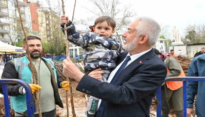 Isparta Belediyesi 55 bin meyve fidanı dağıttı