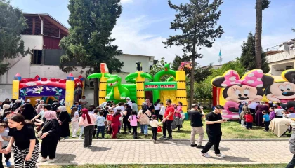 Kahramanmaraşta depremzede çocukların 23 Nisan coşkusu