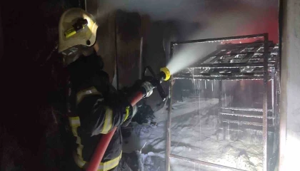 Kahramanmaraşta işçilerin kaldığı konteynerlerde yangın