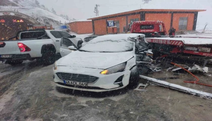 Kahramanmaraşta kar kazalara neden oldu: 1 ölü, 3 yaralı