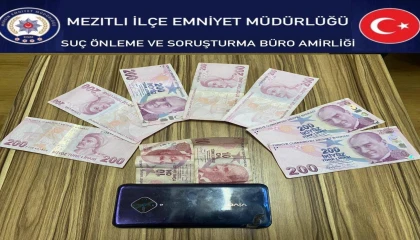 Kapkaç anları kamerada: 2 şüpheli sabah olmadan yakalandı