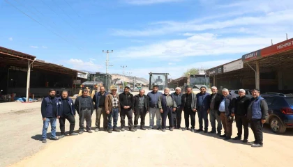 HBB Kırıkhanda sanayi sitesinde yolları asfaltladı