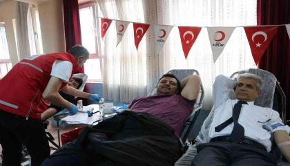 Öğrenciler büyüklere hem umut hem örnek oldu