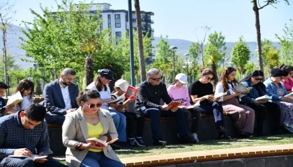 Osmaniye Millet Bahçesinde kitap okuma etkinliği düzenlendi