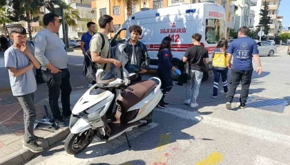 Otomobil ile çarpışan motosiklet sürücüsü yaralandı