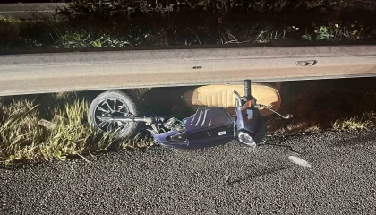 Park halindeki tıra arkadan çarpan motosikletin sürücüsü öldü