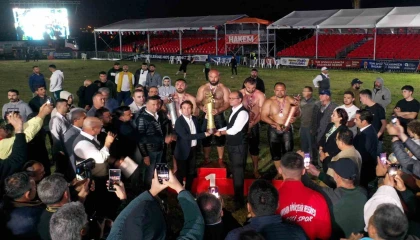 Paşanın Aslanı, sezona altın kemerle başladı