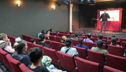 Tarsusta çocuklar gölge oyunu ile buluştu