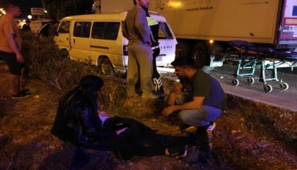 Tır ile panelvan aracın karıştığı kazada 5 kişi yaralandı