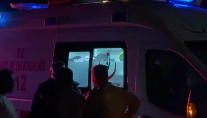 Tıra çarpıp kalbi duran motosikletli ambulanstaki kalp masajıyla hayata döndü