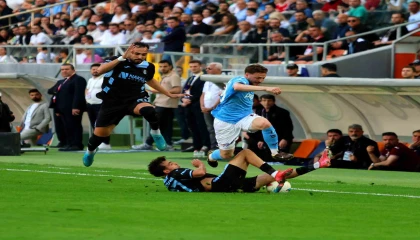 Trendyol Süper Lig: Adana Demirspor: 0 - Trabzonspor: 1 (İlk yarı)