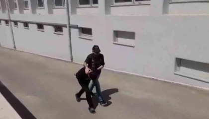 Valizinde 6 bin uyuşturucu hap çıktı, İçiciyim diyerek paçayı kurtarmak istedi