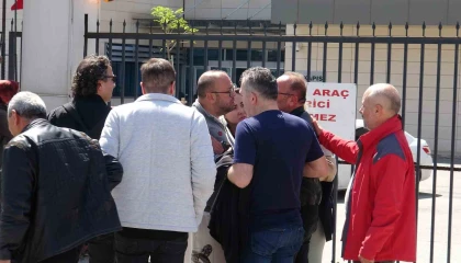 Yalnız yaşadığı evinde ölü bulunan kadının cenazesi ailesi tarafından teslim alındı