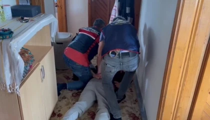 Alanyada yasa dışı silah ve mühimmat operasyonu