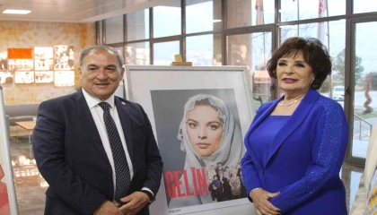 Alparslan Türkeş Bilim ve Teknoloji Üniversitesinde Yeşilcam gecesi: Hülya Koçyiğit gençlerle buluştu