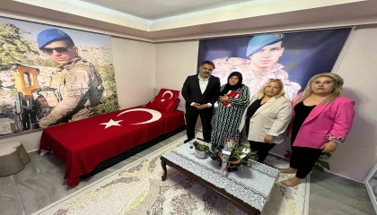 Anneler Gününde şehit annelerine anlamlı ziyaret