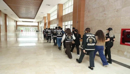 Antalyada çarşaf operasyonu: 42 milyon TLlik mal varlığına el konuldu