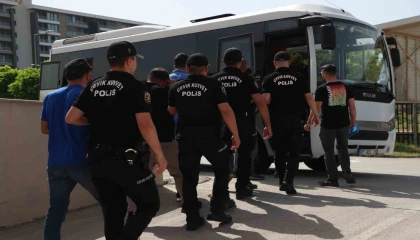 Antalyada son 2 haftada bin 316 aranan şahıs yakalandı