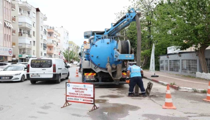 ASATın ana arter ve bulvarlarda yağmur suyu hattı temizliği sürüyor