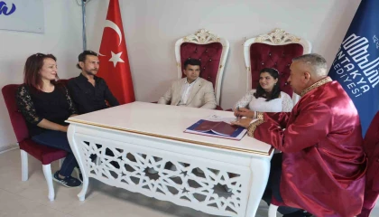 Aylar öncesinden 05.05.2025 tarihini seçen çiftler nikah dairesinde yoğunluk oluşturdu
