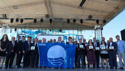 Başkan Böcek: 640 kilometrelik kıyı şeridimizde, marina ve turizm teknelerinin mavi bayrak alması için büyük gayret gösteriyoruz