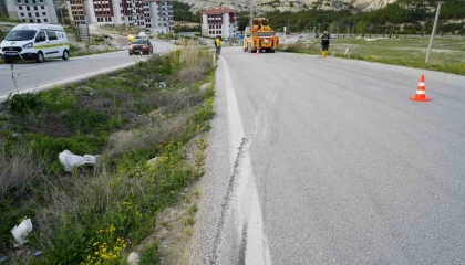 Burdurda traktör şarampole devrildi: 1 ölü