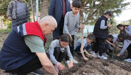 Eğirdirde tıbbi aromatik bitkiler bahçesi açıldı