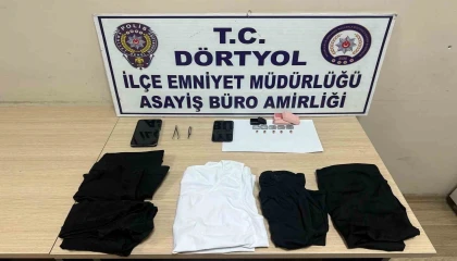 Ehliyet sınavında çamaşır içerisine yerleştirdikleri düzenekle kopya çekmeye çalıştılar