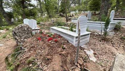 Eski eşinin öldürdüğü sağlık çalışanı son yolculuğuna uğurlandı