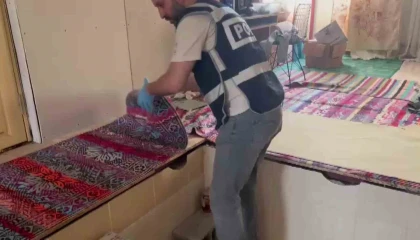 Eve özel zula yaptırıp kalaşnikof saklamış: Şüpheli tutuklandı