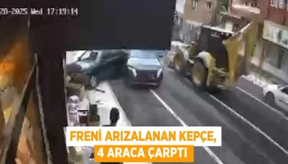 Freni arızalanan kepçe, 4 araca çarptı
