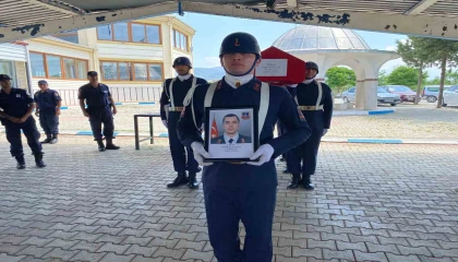 Hastalığa yenik düşen uzman çavuş son yolculuğuna uğurlandı