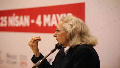 İnci Aral Kepez Kitap Fuarında okurlarıyla buluştu