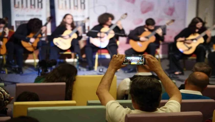 İsmail Baha Sürelsan Konservatuvarından Gitar Orkestrası Konseri