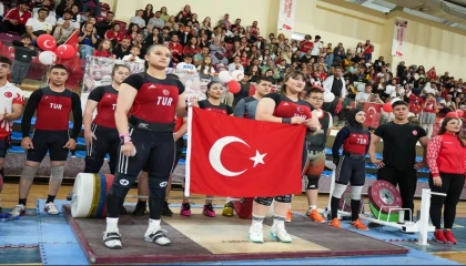 Ispartada 19 Mayıs Atatürkü Anma ve Gençlik Spor Bayramı coşkuyla kutlandı