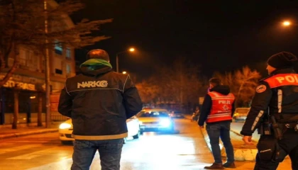 Ispartada 24 saatlik polis denetiminde aranan 3 şahıs yakalandı