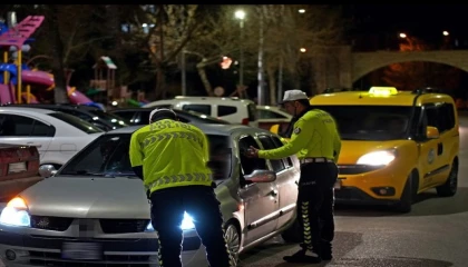 Ispartada asayiş ve trafik uygulamasında 14 sürücüye ceza kesildi