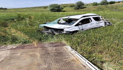 Ispartada hafif ticari araç şarampole yuvarlandı: 1 yaralı