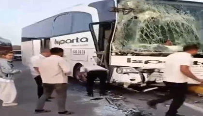 Ispartada iki yolcu otobüsü çarpıştı: 1i ağır 27 yaralı
