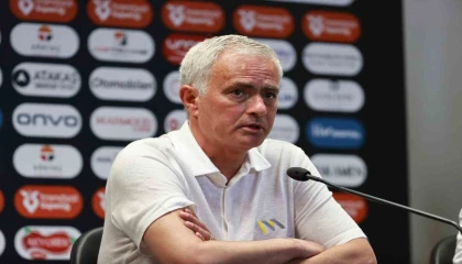 Jose Mourinho: Başkan röportajında benim kalmamı istediğini belirtiyor, kendisi bana güveniyor