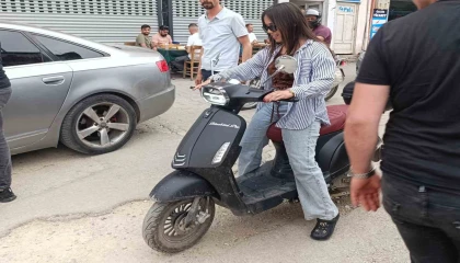 Kamyonun altında kalmaktan son anda kurtuldu: O anlar kamerada