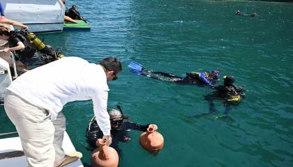 Kemerde Hıdırellez Dalışı renkli görüntülere sahne oldu